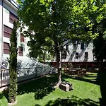 U-hotel Ciudad De Ξενοδοχείο 4*