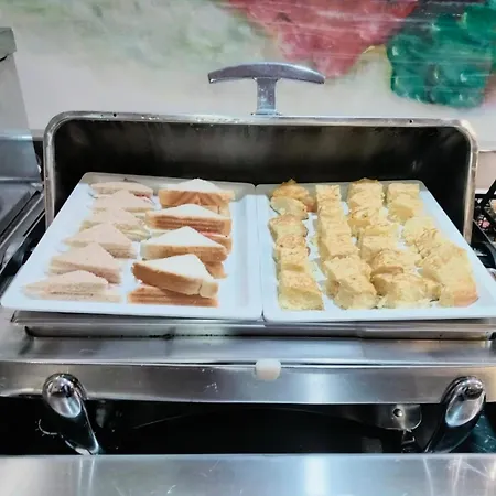 Отель U-hotel Ciudad De