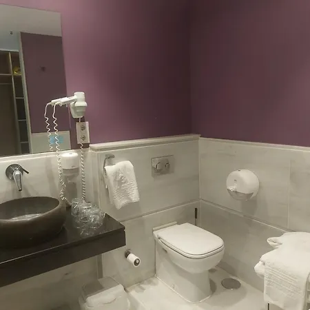 U-hotel Ciudad De 4*