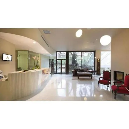 Отель U-hotel Ciudad De 4*