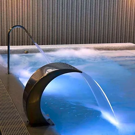 U-hotel Ciudad De Ξενοδοχείο 4*