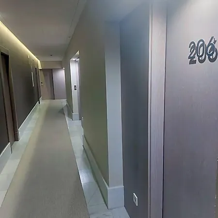 U-hotel Ciudad De Ξενοδοχείο