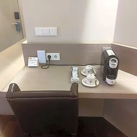 U-hotel Ciudad De 4*