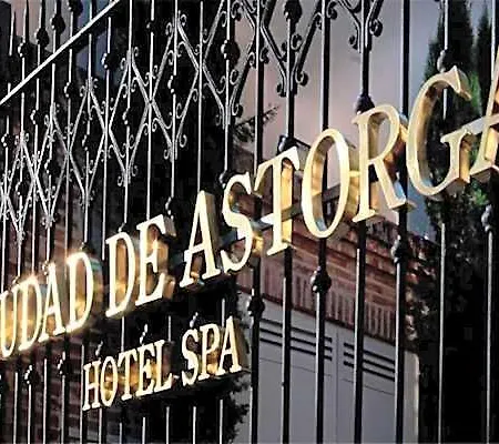 U-hotel Ciudad De 4*