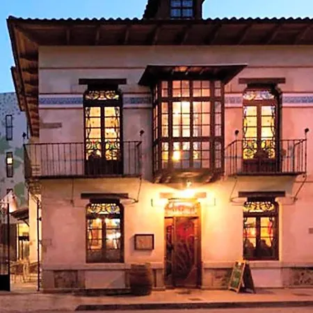 U-hotel Ciudad De Ξενοδοχείο 4*