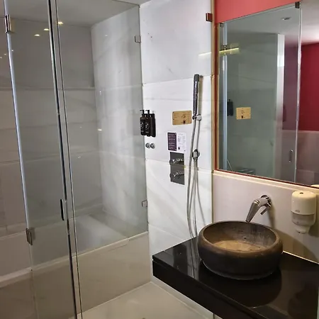U-hotel Ciudad De 4*