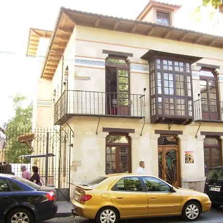 U-hotel Ciudad De Ξενοδοχείο