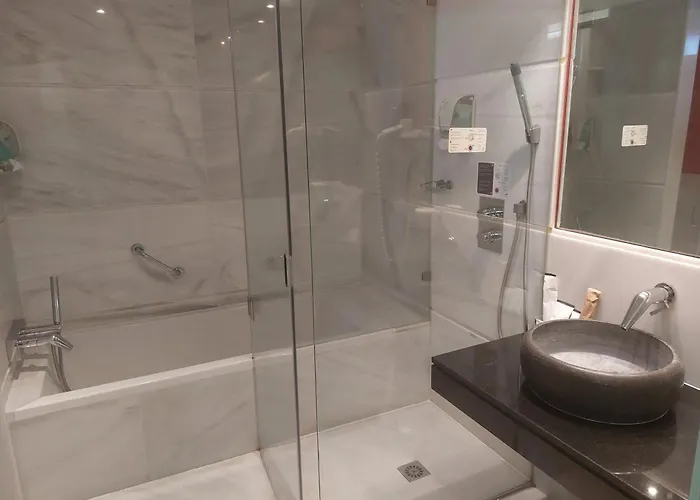 U-hotel Ciudad De 4* Асторга