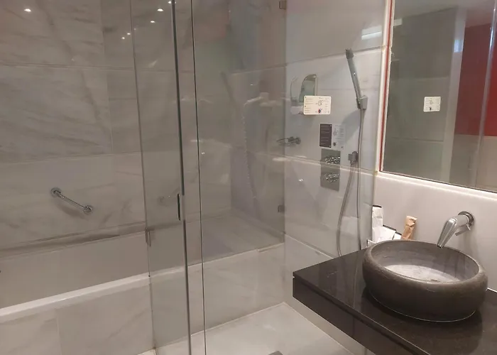 ホテル U-hotel Ciudad De 4*