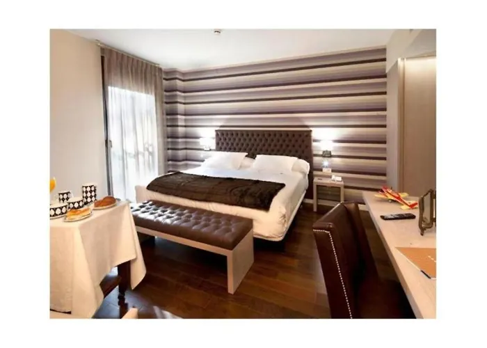 U-hotel Ciudad De ホテル 4*