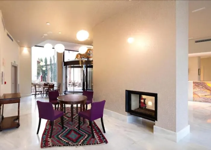 U-hotel Ciudad De Отель