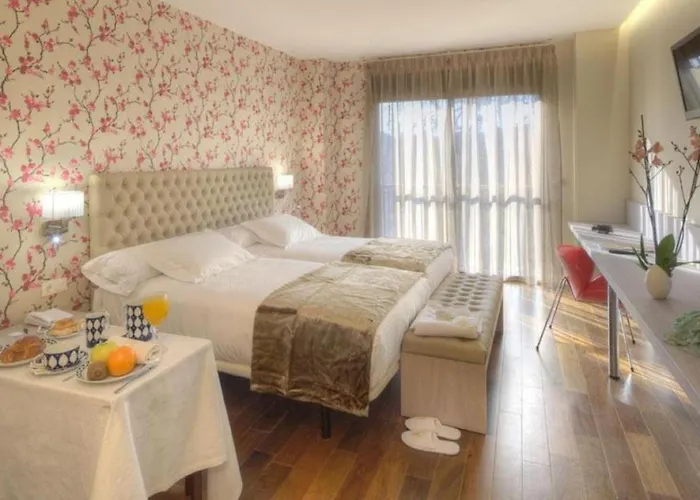 Отель U-hotel Ciudad De Асторга