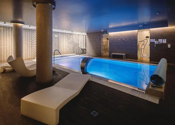 U-hotel Ciudad De 4* Асторга