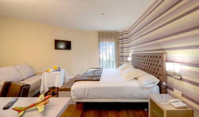 Отель U-hotel Ciudad De Асторга